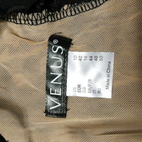 NWT Venus lace up bell sleeve top - Picture 13 of 15